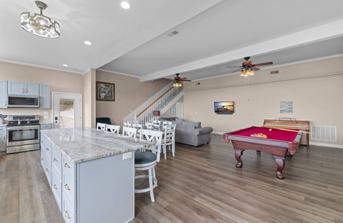 Quitman House | Greers Ferry Lake Retreat with New Spa and Breathtaking lake views!