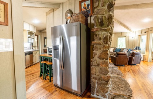 Eden Isle House | Greers Ferry Lakefront Home in Eden Isle