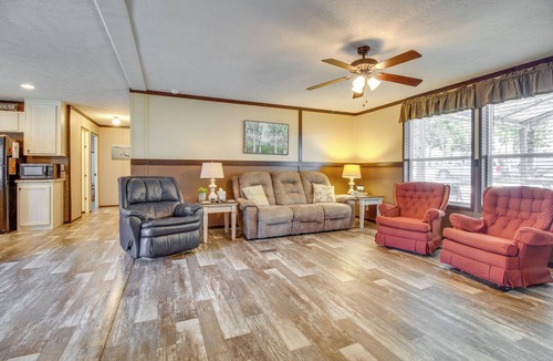 Greers Ferry House | Greers Ferry Lakefront Home w/Deck & Boat Slips!