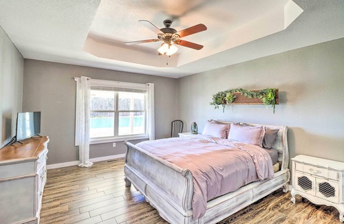 Greers Ferry House | Greers Ferry Retreat w/ Deck & Stocked Pond!