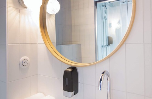 Salon-de-Provence Hotel | Greet Hotel Salon De Provence