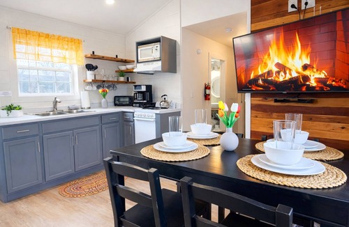 Altamont Cottage | Greeter Falls Lodge Cottage #6