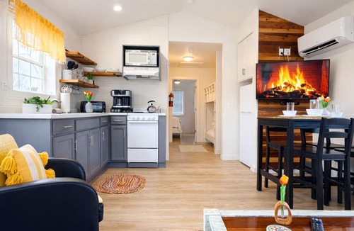 Altamont Cottage | Greeter Falls Lodge Cottage #6