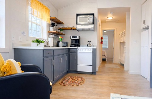 Altamont Cottage | Greeter Falls Lodge Cottage #7