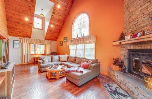 Brantingham House | Greig Getaway Near Brantingham Lake & Ski Resort