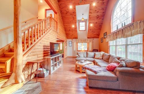 Brantingham House | Greig Getaway Near Brantingham Lake & Ski Resort