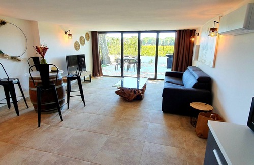 Saint-Laurent-d'Aigouze Apartment | Grenache - gîtes du Mas des Jeux