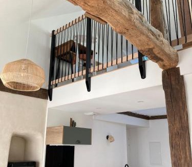 Vignoc Apartment | Grenier calme et fonctionnel pour 2 pers accès indépendant