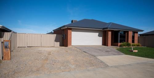 Echuca House | Grevillea House
