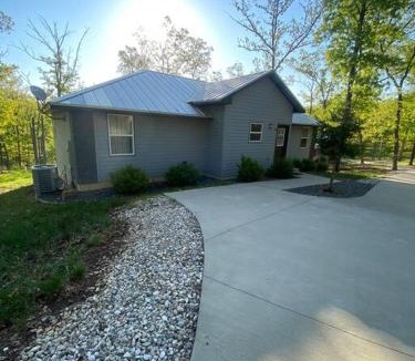 Lake Ozark House | Grey Cabin Sleep 16- free VIP!