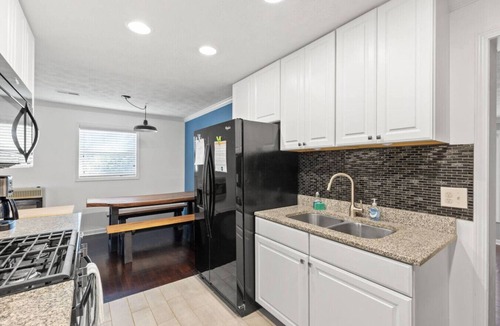 Beattyville House | Grey Duck- Firepit, WiFi, Covered Deck, 20 mins from Natural Bridge