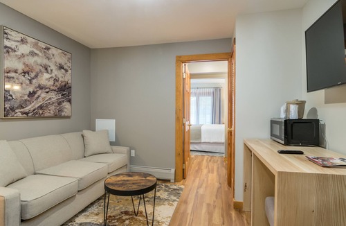 Stowe Area Hotel | Grey Fox Inn