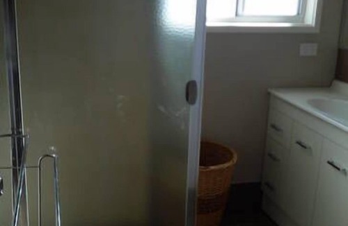 Nowra Apartment | Grey Pebbles.