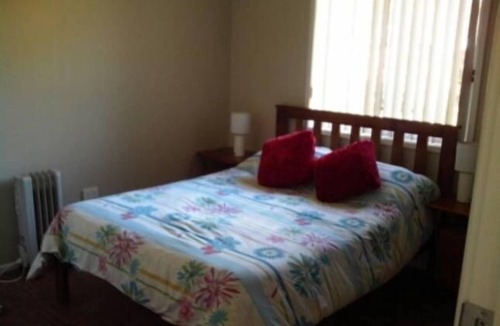 Nowra Apartment | Grey Pebbles.