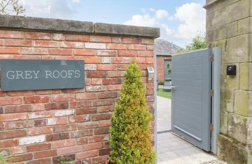 Calwich House | Grey Roofs