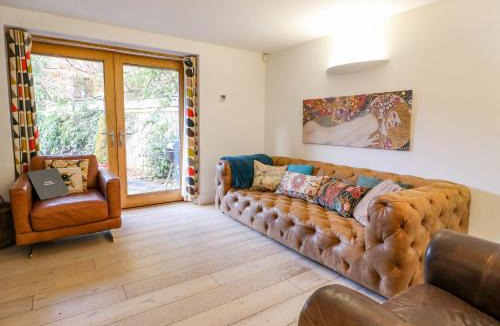 Calwich House | Grey Roofs