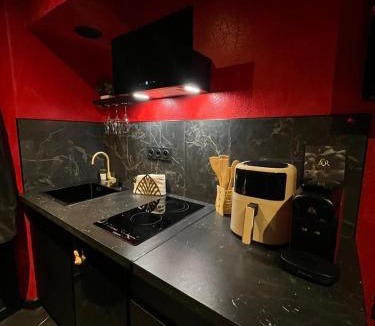 Pia Apartment | Grey's Room - Suite Sensuelle - SPA privatif