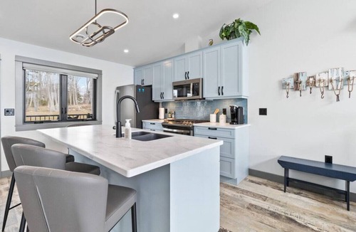 Brooklyn House | Grey Stone Oceanfront Villa