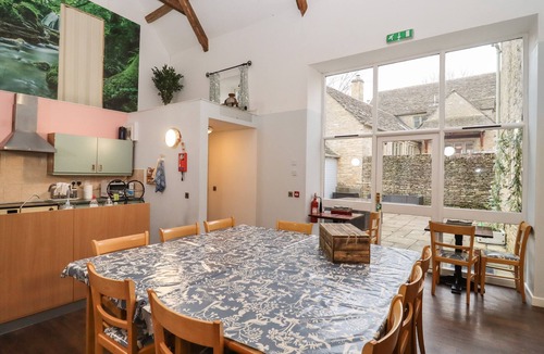 Barnsley Cottage | Greyhound Barn