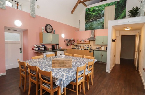 Barnsley Cottage | Greyhound Barn