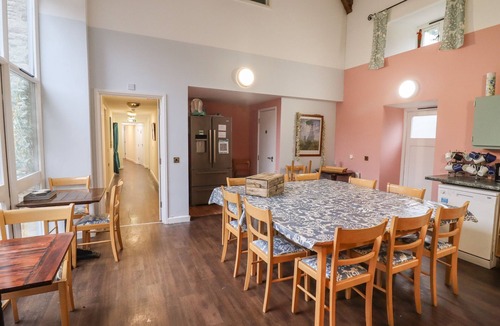 Barnsley Cottage | Greyhound Barn