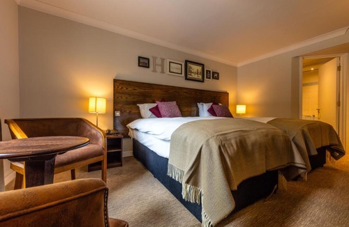 Carshalton Central Hotel | Greyhound Hotel