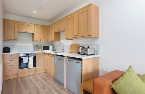 Wroxham Cottage | Greylag Goose - UKC2110