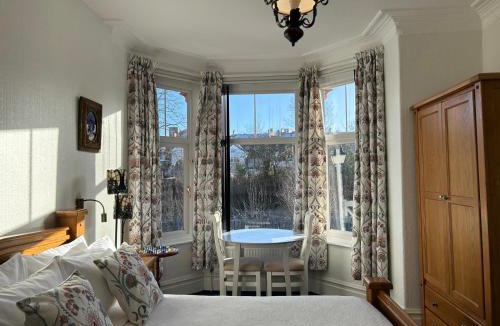 Llandrindod Wells House | Greylands Guest House