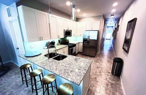 Hermosa House | Greystone, 3500 sq ft, Rooftop Access, Sleeps 16