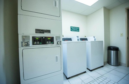 Vance Hotel | Greystone Inn & Suites