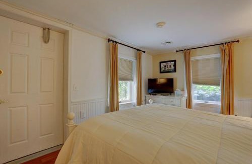 Bird In Hand Hotel | Greystone Manor Bed & Breakfast