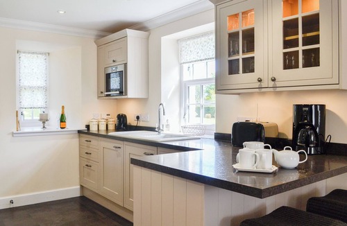 Montrose Cottage | Grieve's Cottage - UK11107