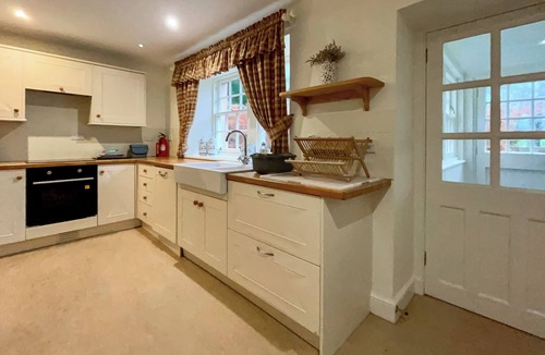 Cupar Cottage | Grieves Cottage - UK50908