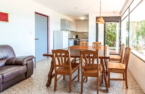 Llanca Apartment | Grifeu 08 - Apartment with outside terrace