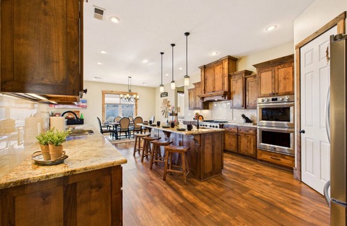 Ruidoso House | Grindstone Lake Lodge -Views-Family Reunion Ready