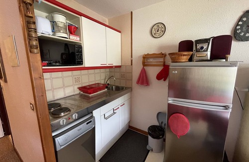 Laveissiere Apartment | Griou N°52