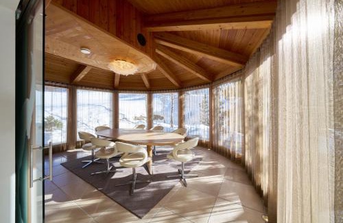 Ravaisch Cabin | Grischuna Mountain Lodge