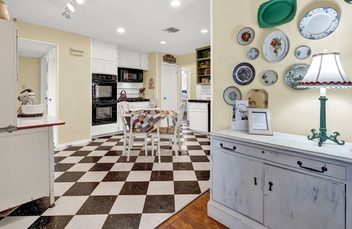 Comfort House | Grit-N-Glitter | Peaceful Setting | Grill-Firepit!