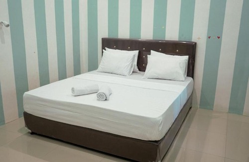 Kecamatan Sukamulia House | Griya Asri Homestay Near Tetebatu Waterfall