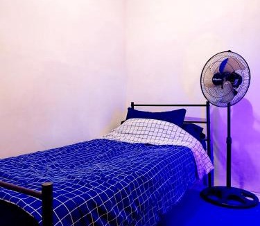 Klojen Bed & Breakfast | Griya Backpacker Pak yon