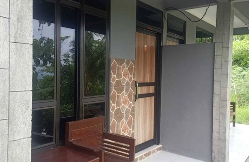 Pendowo House | GRIYA SALAMAN HOMESTAY PANTAI WEDIOMBO