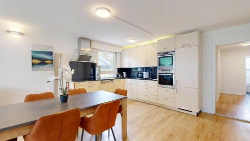 Davos-Platz Apartment | Großzügige 4 Schlafzimmer Wohnung in Davos Bergblick zentrale Lage