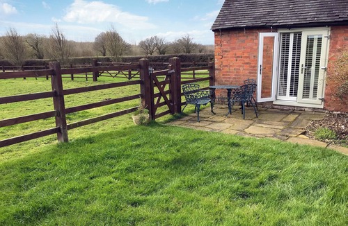 King's Bromley House | Groom's Cottage - E5398