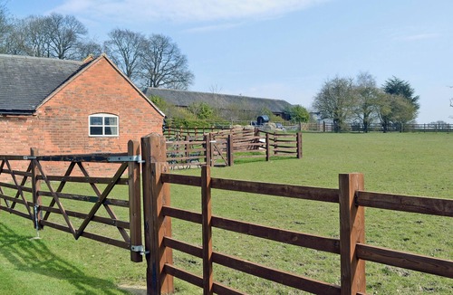 King's Bromley House | Groom's Cottage - E5398