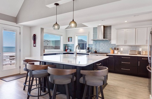 Avon House | Groovin'*Oceanfront*8 Bedrms*Elevator*2 Hot Tubs