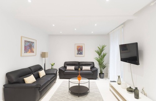 Gros Apartment | GROSEKO, next to La Zurriola beach
