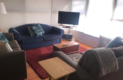 Ventnor House | Grossard Point Retreat