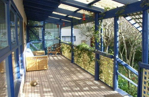 Ventnor House | Grossard Point Retreat