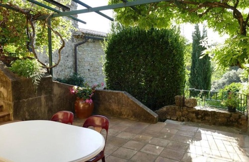 Saint-Paulet-de-Caisson House | Grosszügiges Ferienhaus mit Pool/Provence by Interhome