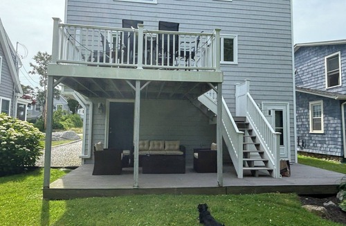 Groton Long Point House | Groton Long Point 3BR Walk to Private Beaches Near Mystic & USCG Academy